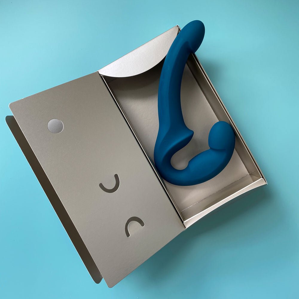 Buy Fun Factory SHARE LITE deep sea blue - Blue 30 cm Strapless Strap - On at Oh Joy. Discover premium sexual toys with discreet shipping at the best price in NZ